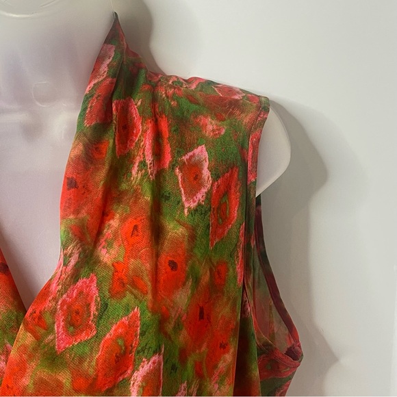 KUT from the Kloth XL sheer sleeveless blouse made USA red/green floral - Picture 3 of 8